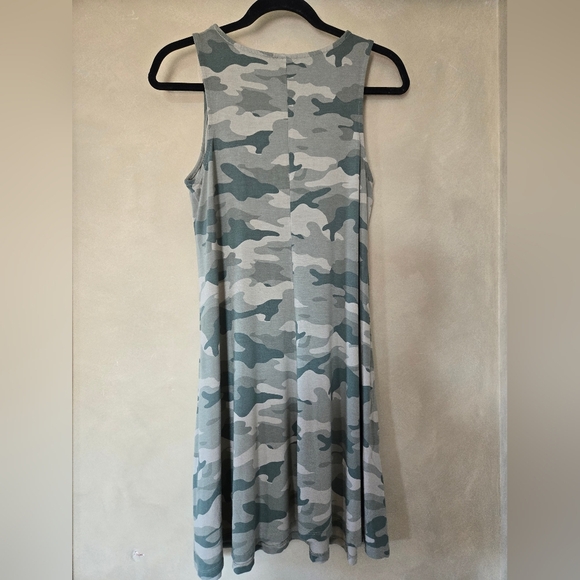Old Navy | Printed Jersey Sleeveless Swing Dress, Size M - Picture 4 of 9